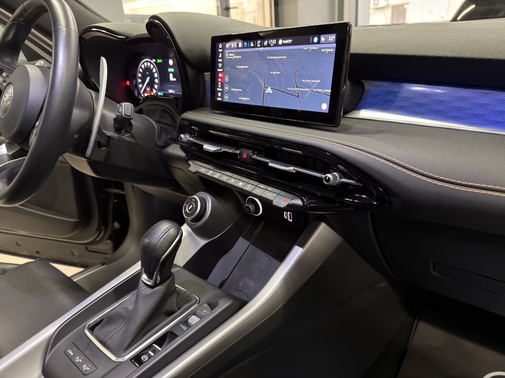 ALFA ROMEO TONALE PLUG IN HYBRID Q4 VELOCE TETTO APRIBILE
